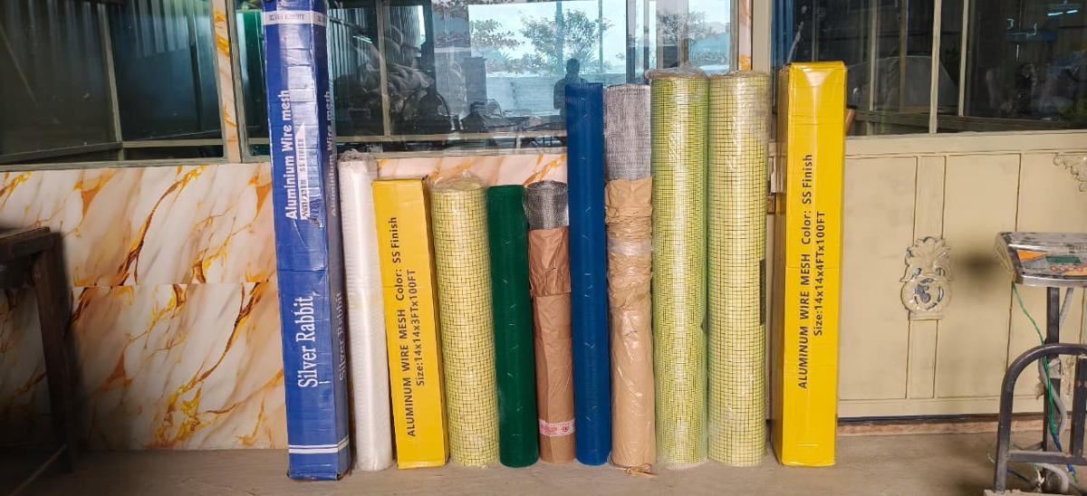 Aluminium and coloured wire mesh rolls