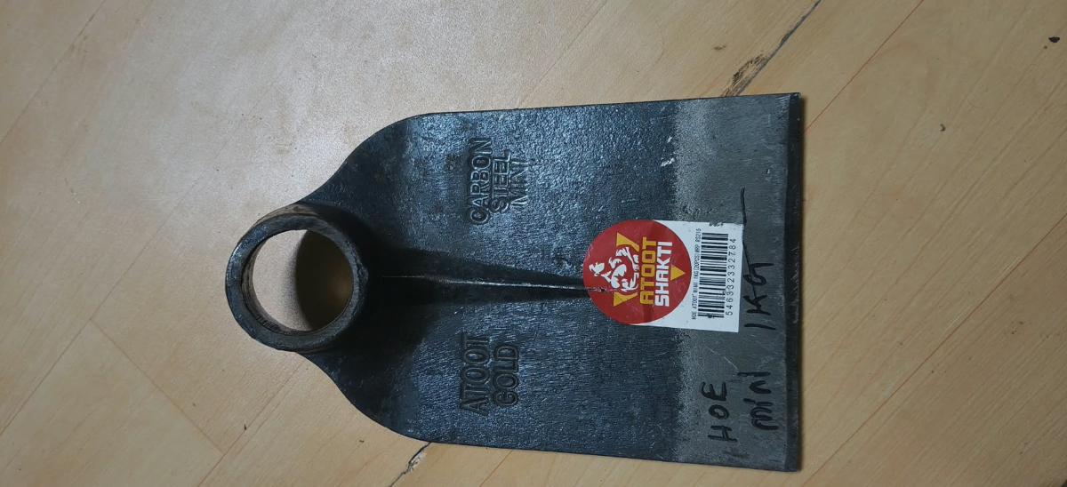 Carbon steel hoe blade